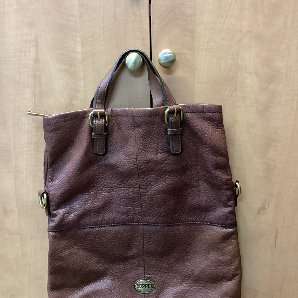 Fossil Brown pebbled leather tote. Three compartments. JS5